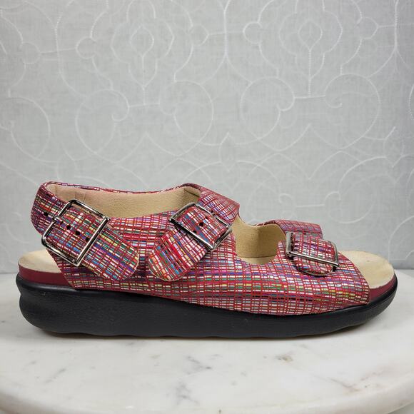 SAS Relaxed Rainbow Sandals Womens 7 Red Leather Open Toe Casual Slingback Strap - Picture 1 of 16
